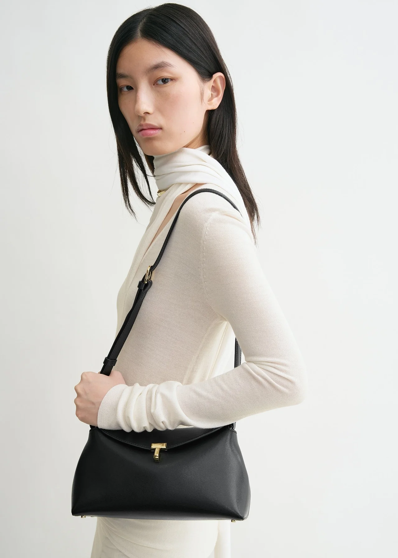 Toteme T-Lock Clutch Smooth Leather Black