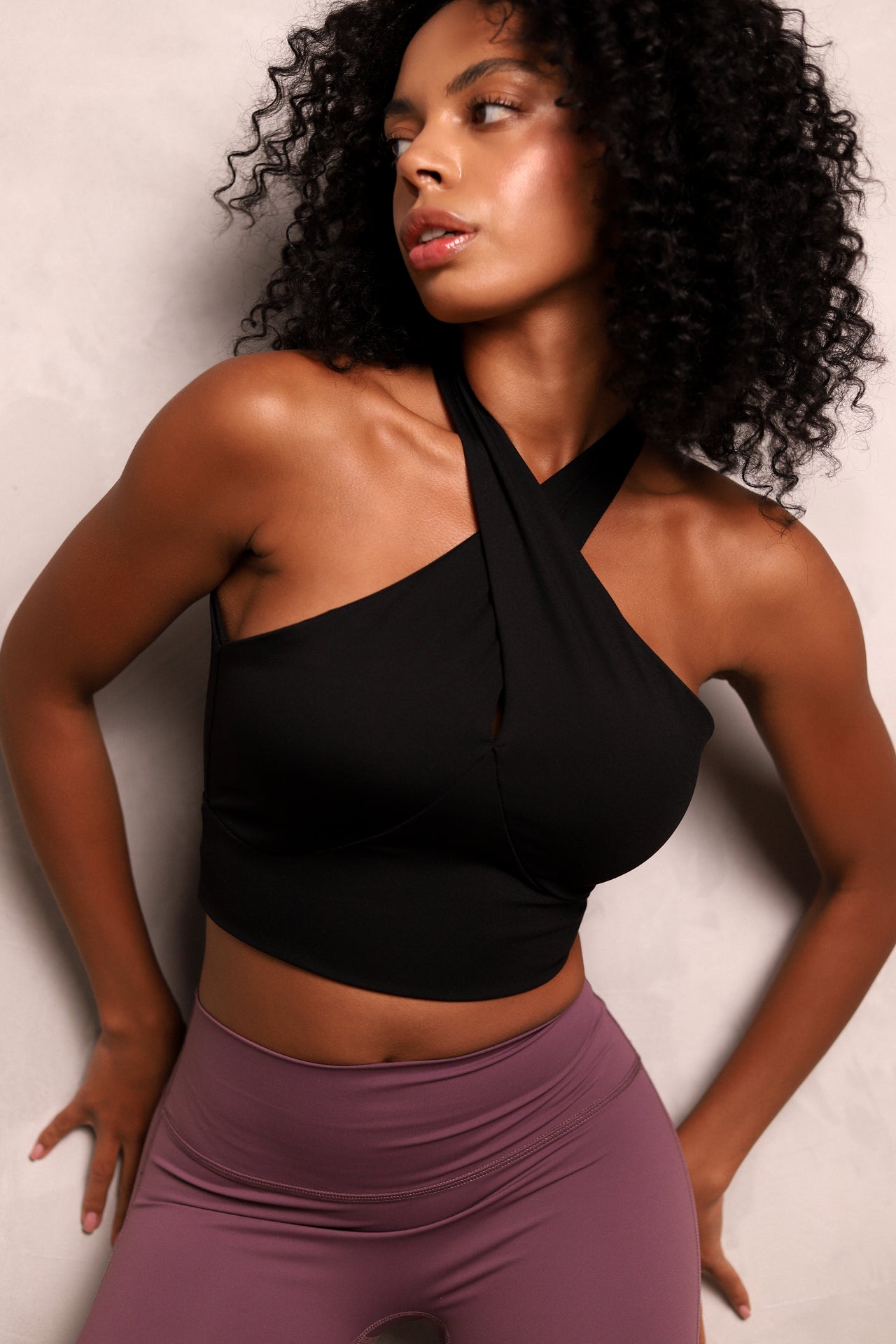 Alo Yoga Cross Strap Sports Top Black