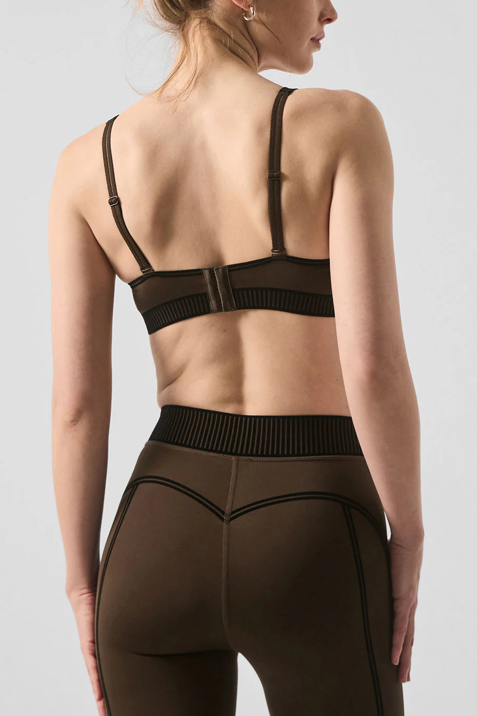 Alo Yoga Airlift Line Up Legging and Bra Brown
